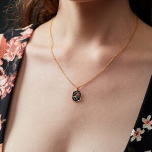 211012-Krrupas-Jewelry-08-Necklace-Model-075